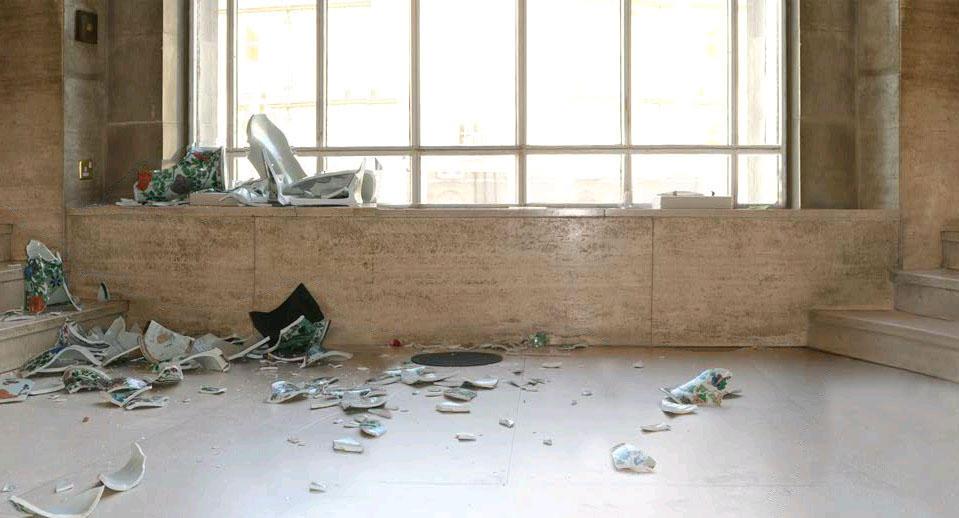 Damaged Chinese Vases Still Very Valuable, Its A World Wide Market