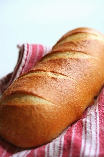 طريقة عمل خبز الساندويتشات (الفينو أو الصامولي أو الصمّون) 