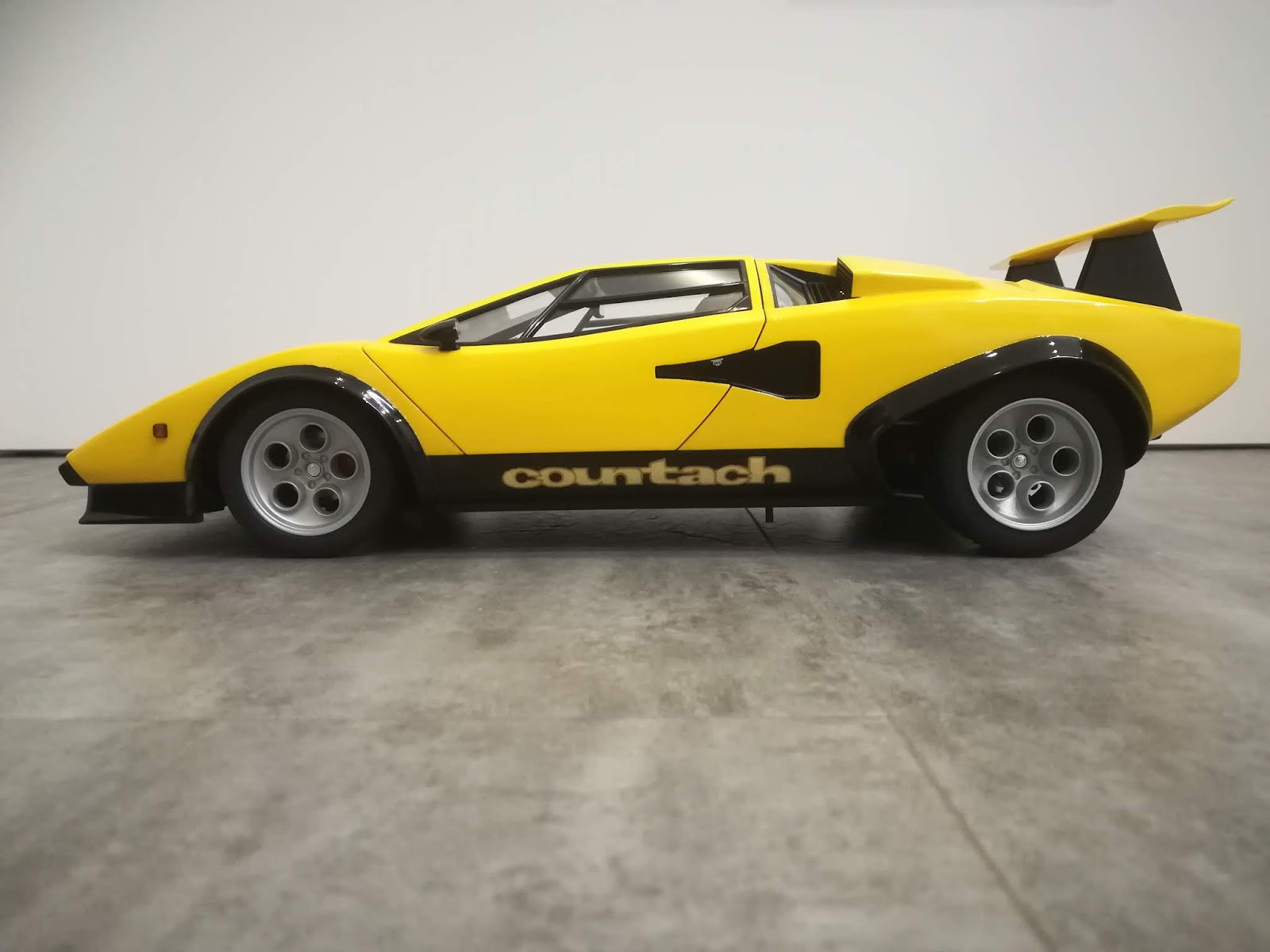 ModellistoBlog 112 Testors Countach LP500S Teil 6 Finish