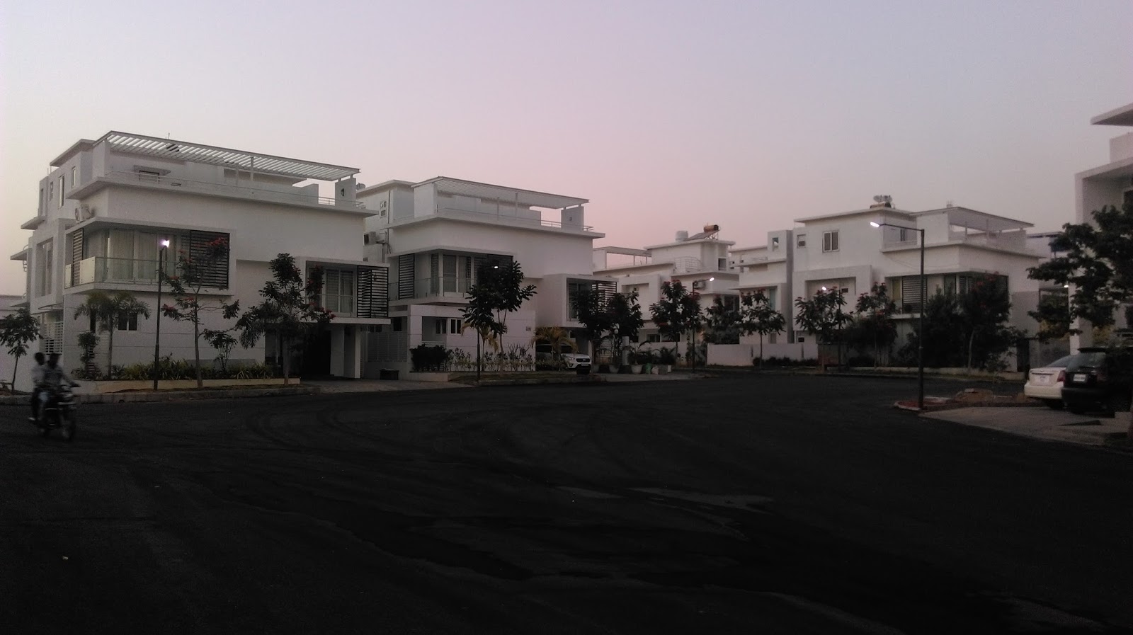 AVENIR REALTY LUXURY VILLA FOR RESALE IN LEGEND CHIMES