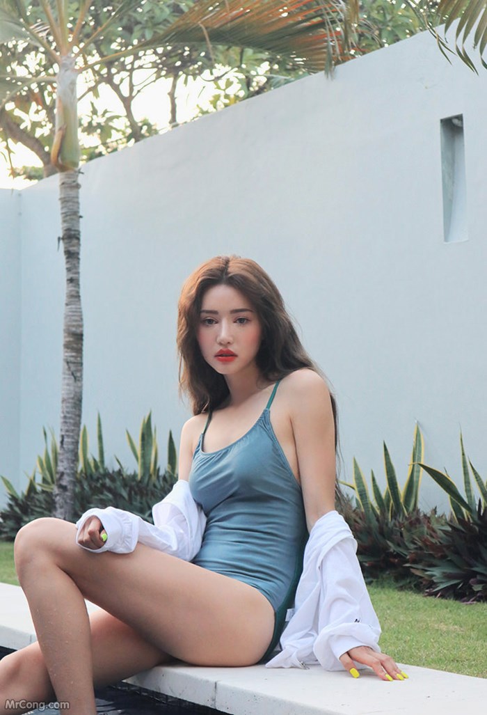 Beautiful Park Sora sexy with swimming outfit in November 2017 (36 photos)