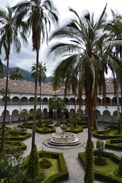 Ecuador, Escuela Quiteña, Iglesia de San Francisco, Quito, compras en quito, que ver en quito, que hacer en quito, quito ecuador, visitar quito, 