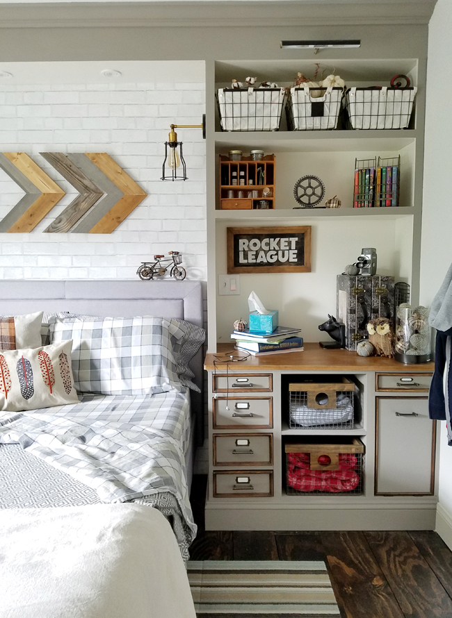 The Starting Point for the Buildins in the Dining Room Remodelando