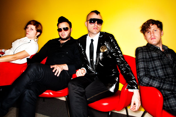 Neon trees everybody. Рок группа неон. neon trees picture show. becoming different people neon trees.