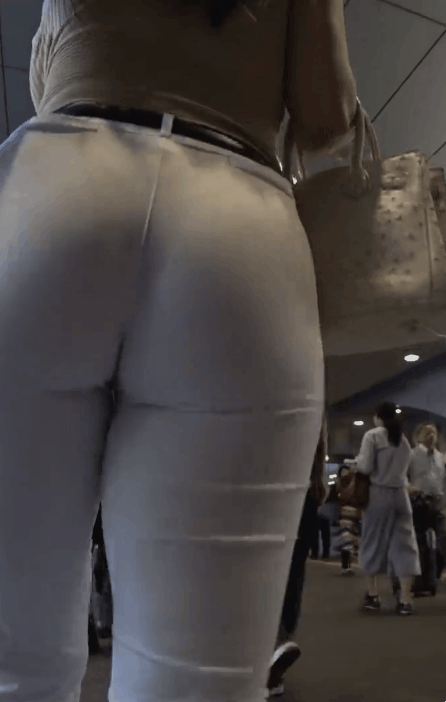 육덕 + 백바지 . GIF [데이터]