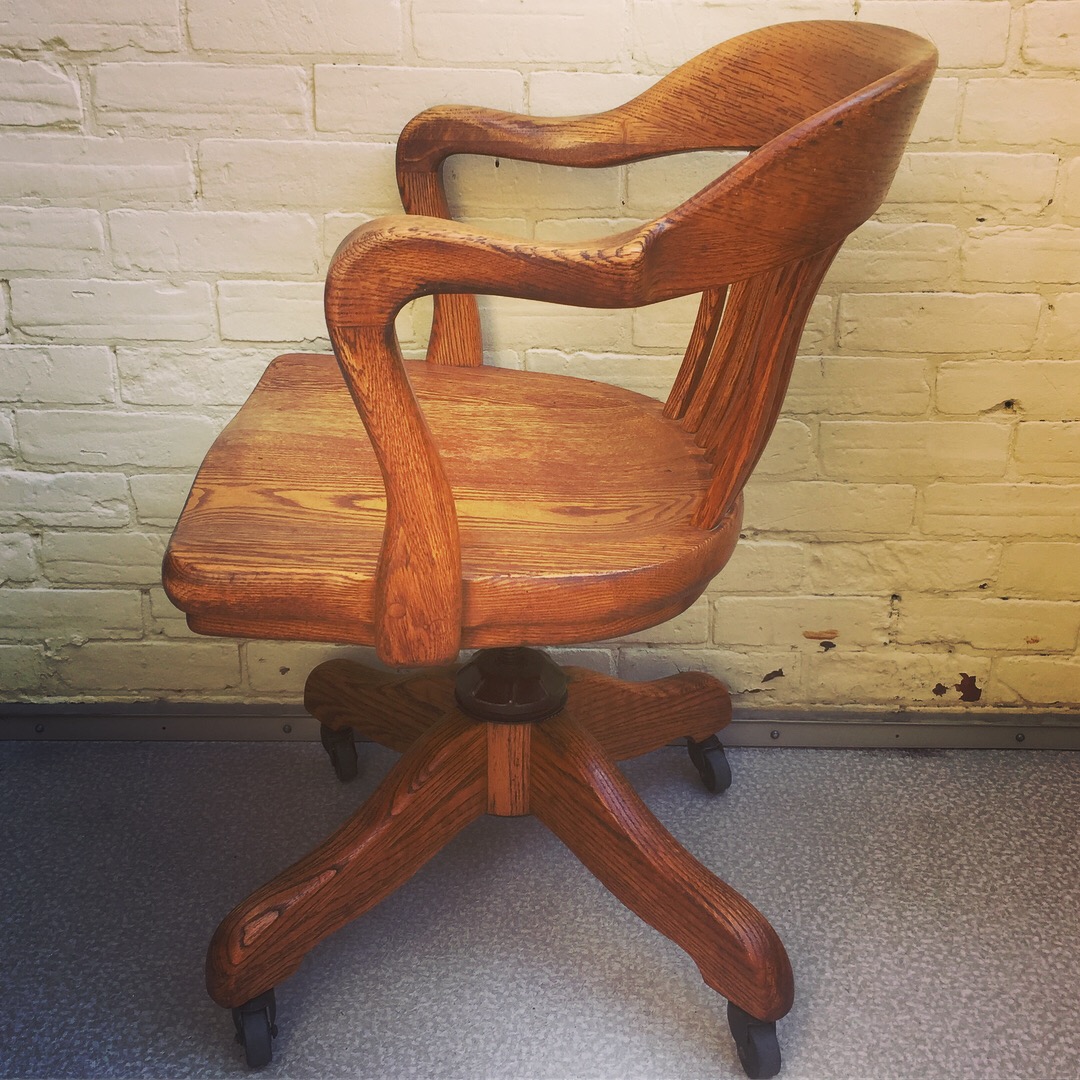 Krug swivel chair Clearance