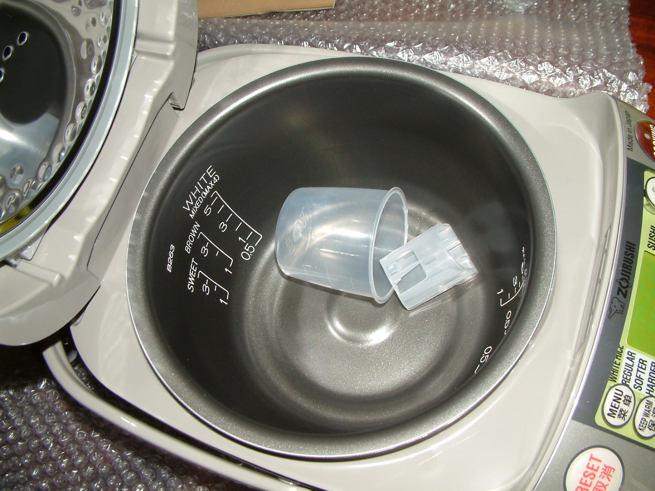 HunHome Unboxing of a Zojirushi NPHLH10XA / NPHLH10 Induction Rice