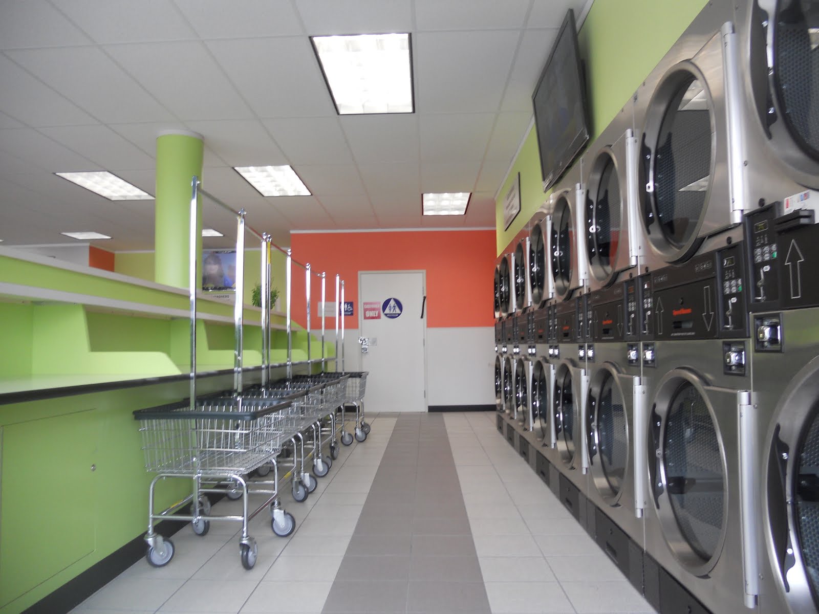 Coin operated Laundromat in Orange, Ca. Photo Gallery
