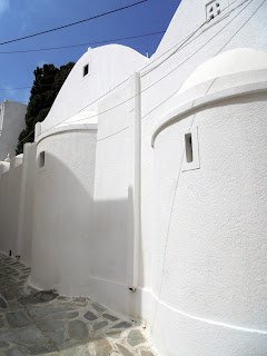 ναός των αγίων Αποστόλων στις Μέλανες