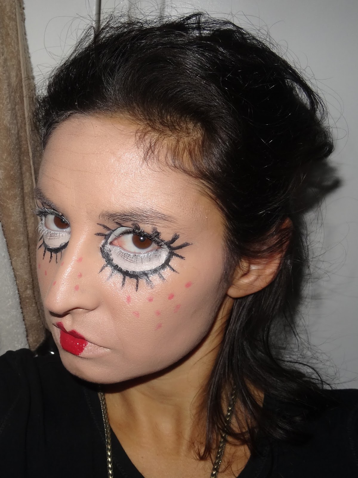 DOLL MAKEUP FOR HALLOWEEN / MAQUILLAGE POUPÉE POUR HALLOWEEN