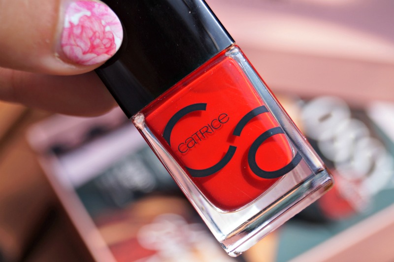 IcoNails Gel Laquer in der Farbe 05 „It's all about that Red“