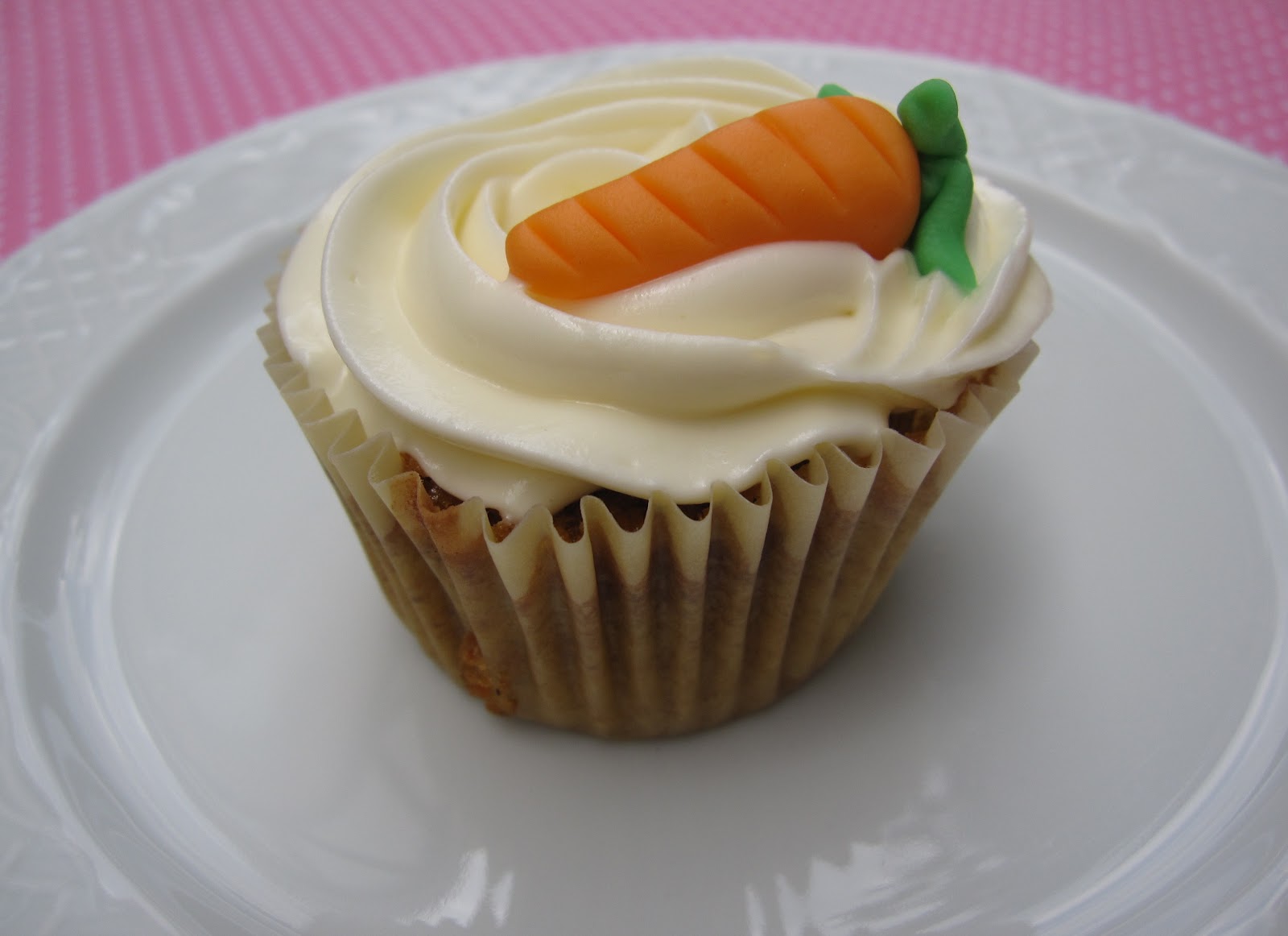 Jarita's Cookies Cupcakes de zanahoria con frosting de queso