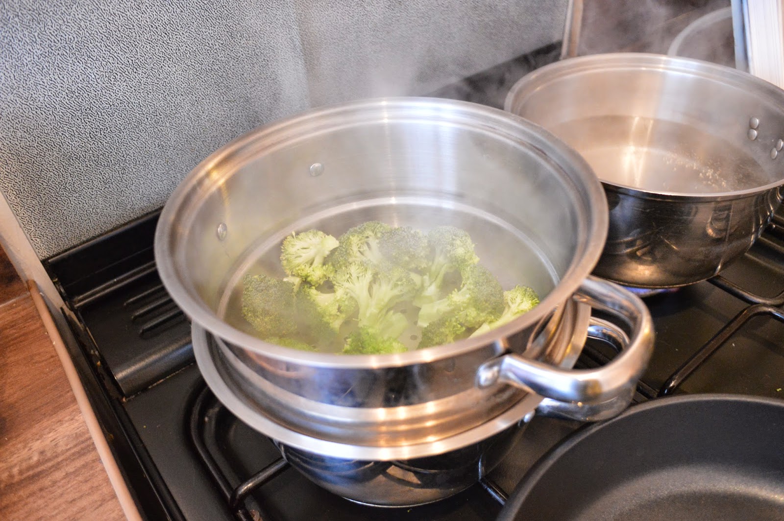 Broccoli, steamed vegetables, gingey bites, Diana Henry, A Change of Appetite, cookbook review, food blogger, gingey bites 