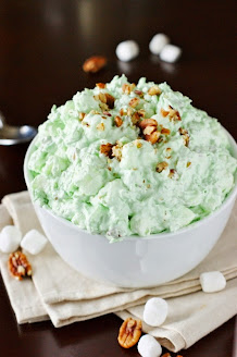 Spoonful of Pistachio Watergate Salad {Green Fluff} Image