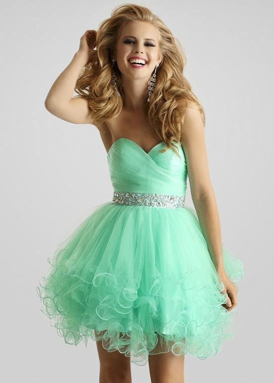 Evening Dresses: Strapless prom dress for a christmas party