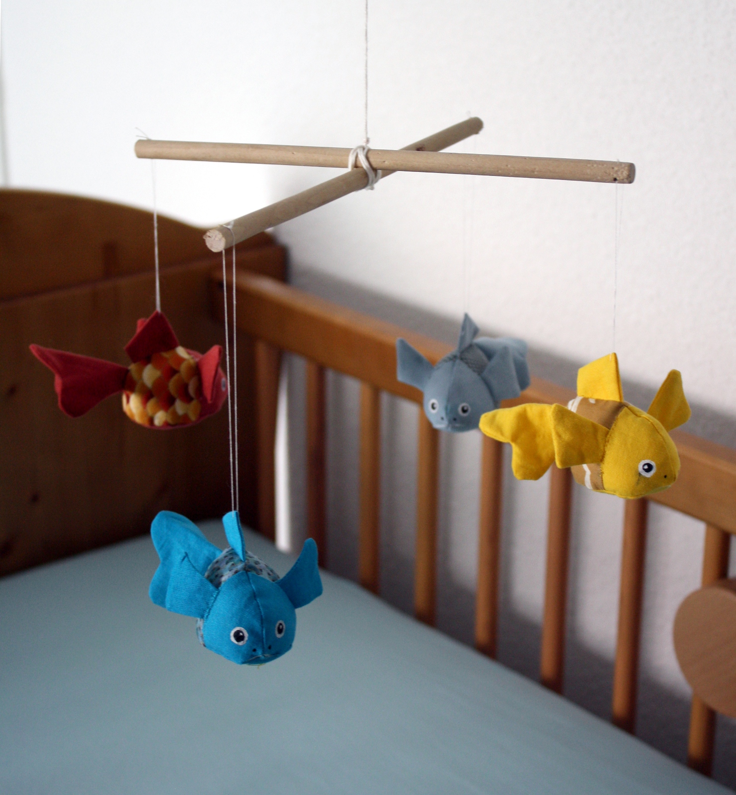 Minimille et ses dix doigts: Mobile petits poissons pour bébé