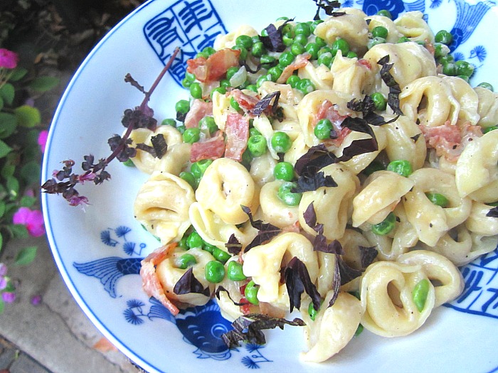 Easy Peasy Tortellini w/ Pancetta & Peas