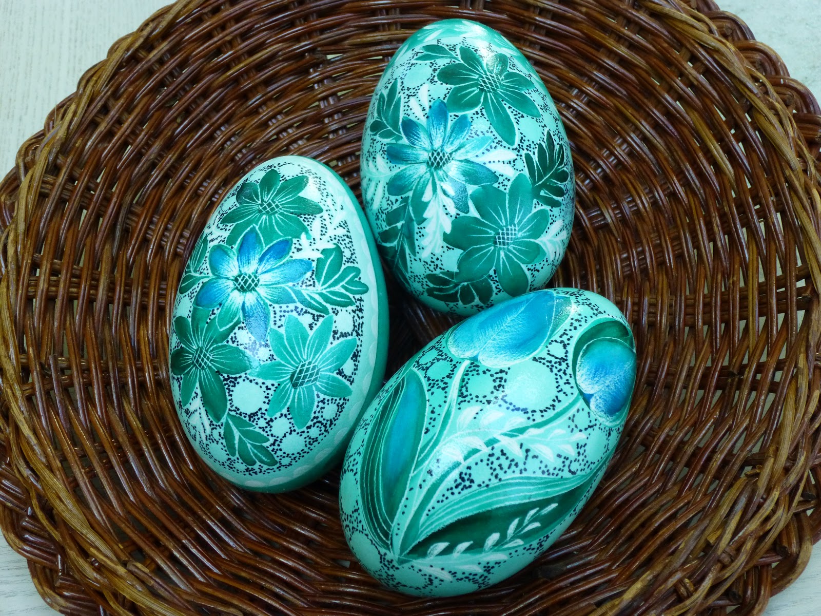 czeching-in-again-egg-display-ideas