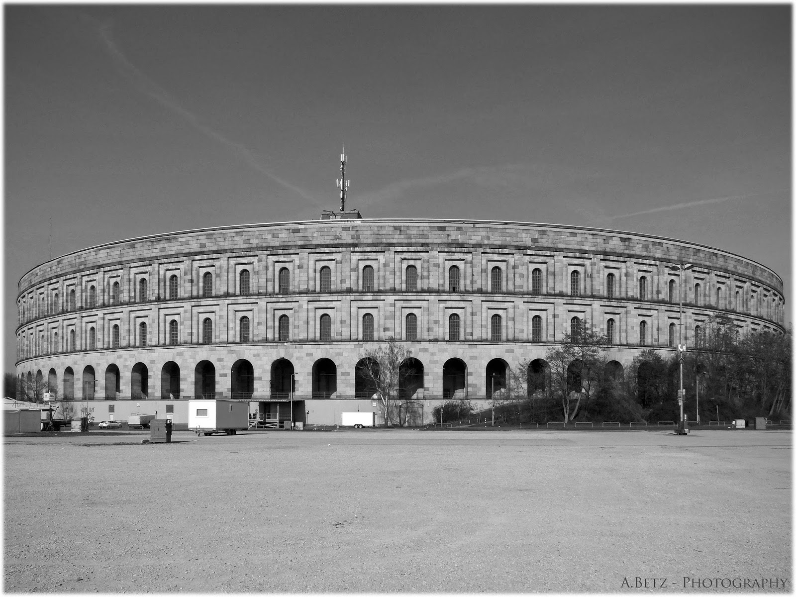 Lirdy Unite Your Moments June 2012