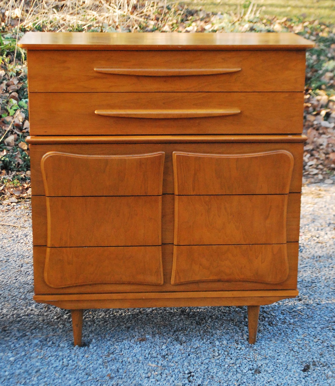 Tribute 20th Decor Vintage 1960's Bedroom Set