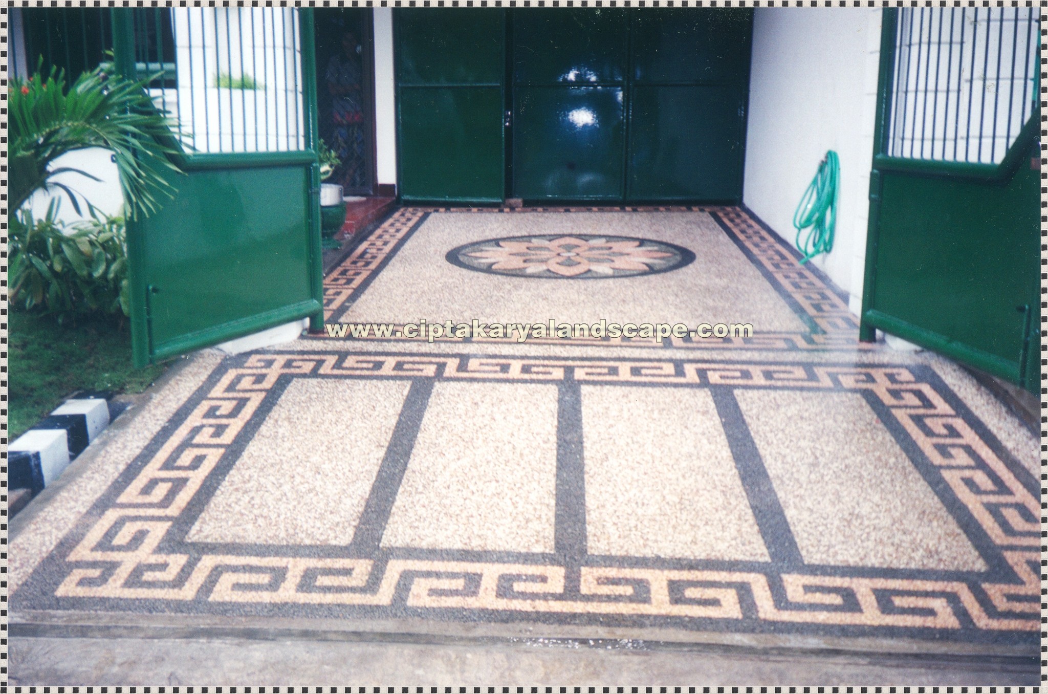 Cara Pasang Batu Sikat atau Batu Alam Lantai Garasi | Jasa Tukang Taman
