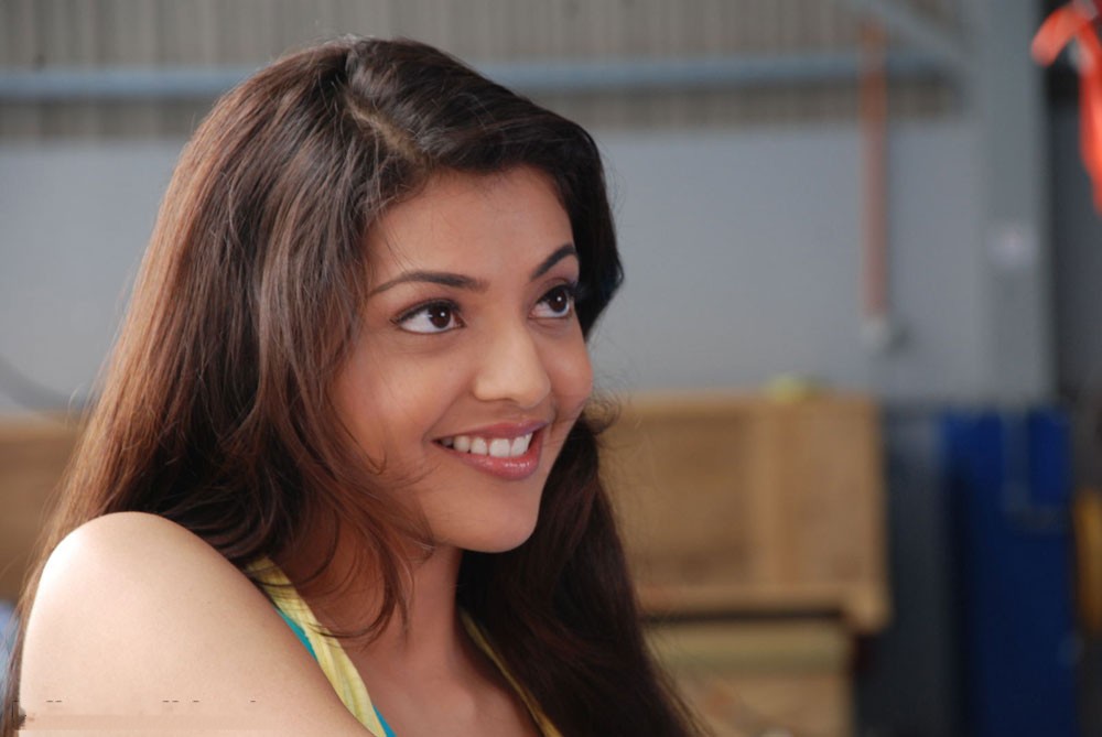 LATEST MOVIE MASALA: Kajal Agarwal Latest Beautiful Wallpapers