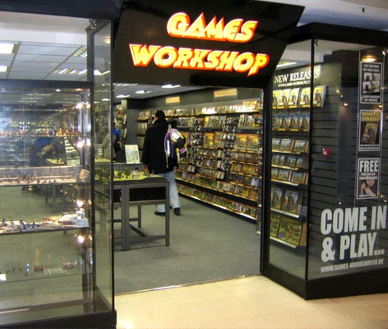 Мужские игры магазин. Workshop магазин. Games Workshop shop. Геймс воркшоп первый магазин. Офис games Workshop.