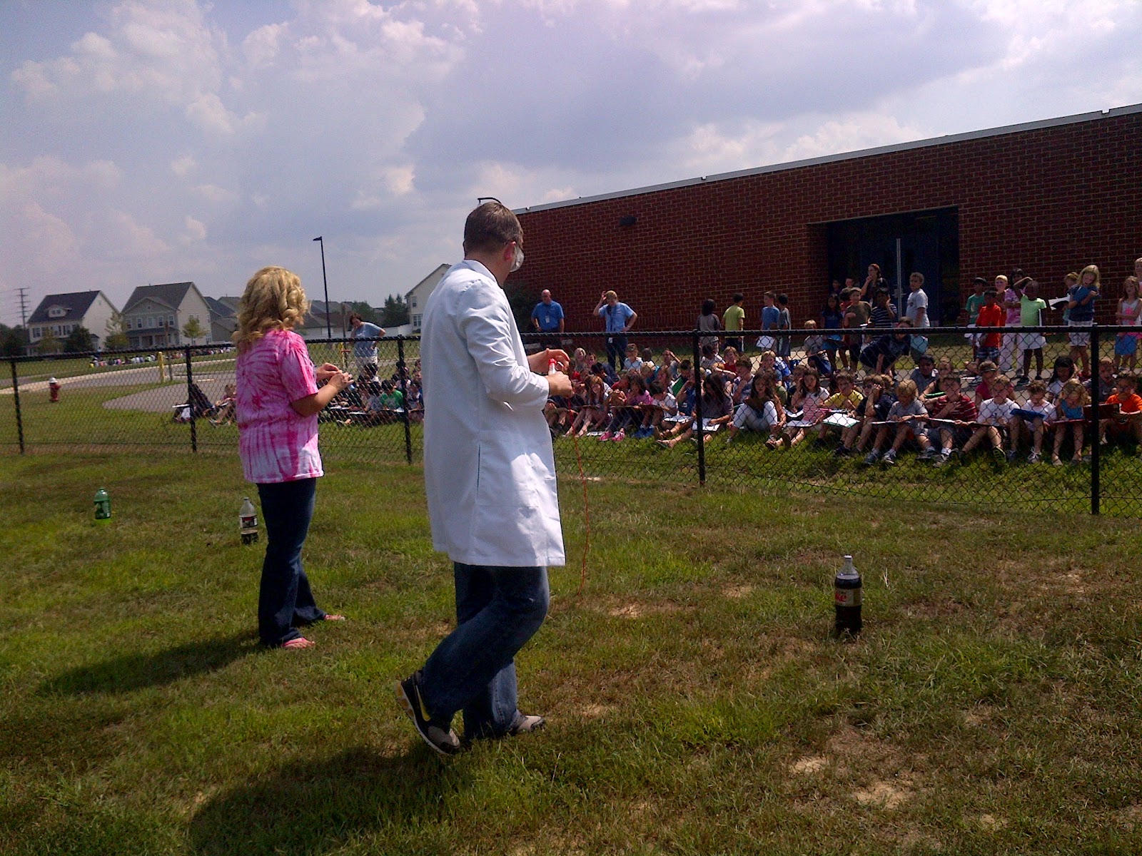 Mr. Knott's InfoBlog-: 4th Grade Science-The Truth about the Mentos Trick