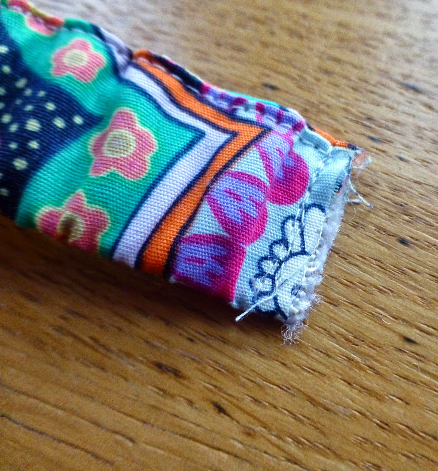 Wristlet Pin Cushion - Just Jude Designs - Quilting, Patchwork & Sewing ...