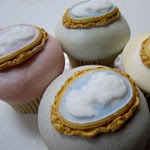 CakeChannel.com - World of Cakes: Cameo Wedding Cupcakes