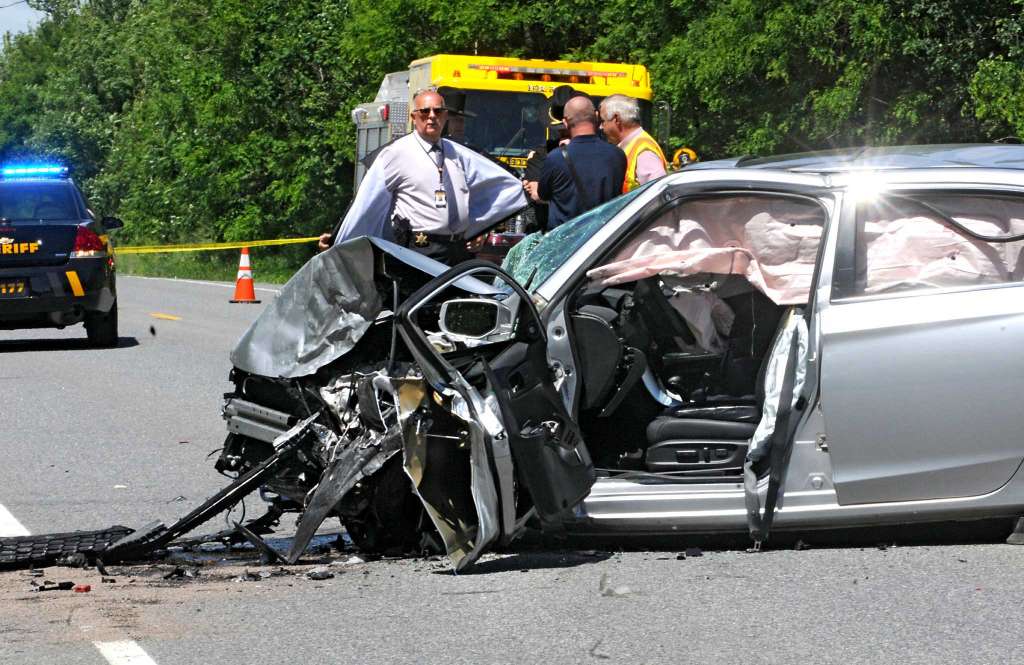 MEC&F Expert Engineers 1 dead, 2 injured in headon collision in