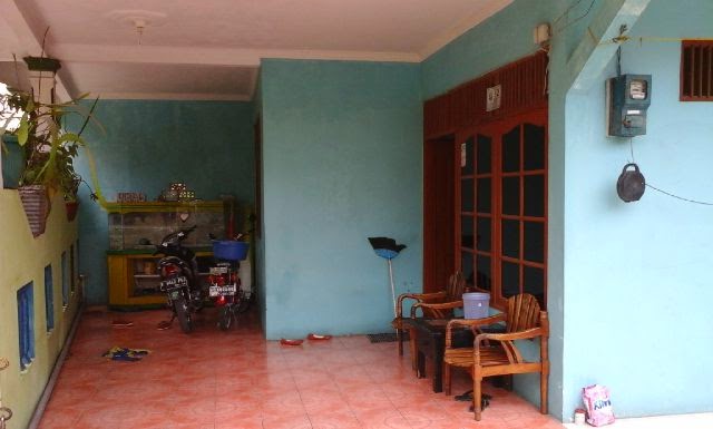 Rumah Dijual di Bekasi Bebas Banjir Strategis Tampak Teras Depan