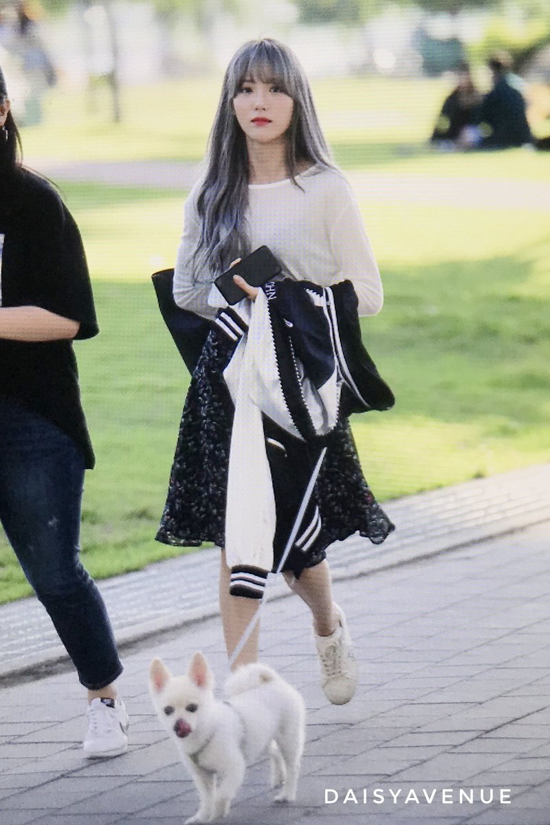 강아지랑 산책하는 우주소녀 루다 | 인스티즈