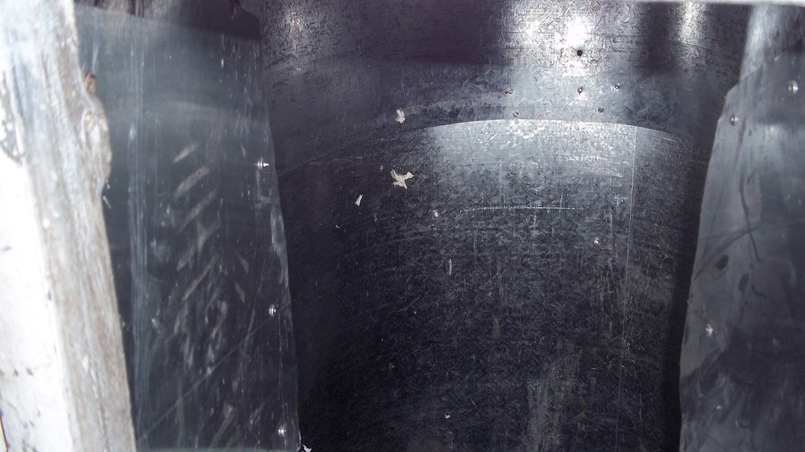 Edificio CAICARA: Ductos de Basura tapados