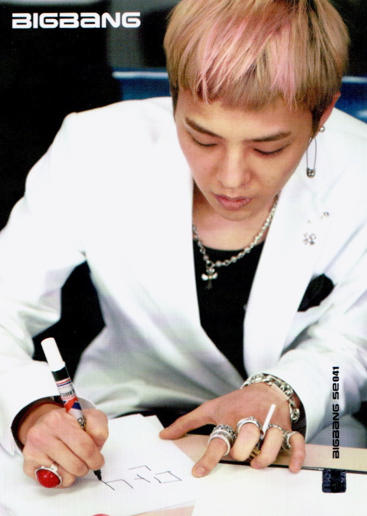 http://3.bp.blogspot.com/-2_aJwo43aFw/TsTqCbsvuEI/AAAAAAAAL80/2O1kLCJ2XY8/s1600/bigbang-cards_022.JPG