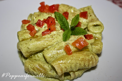 elicoidali con crema di fave novelle e pecorino romano dop.