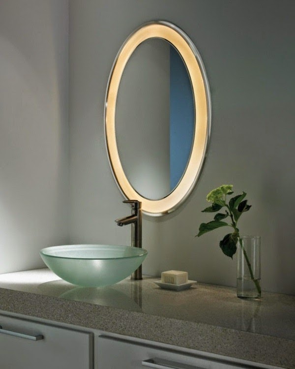 Dark spots on the mirror in the bathroom and how to avoid them