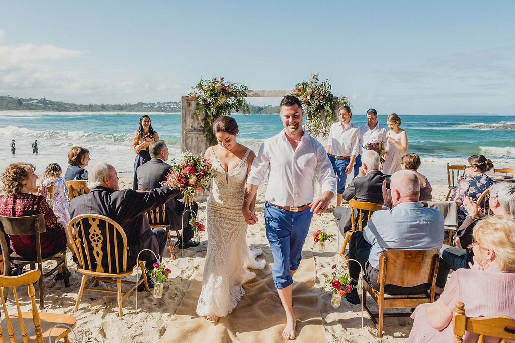 MOLLYMOOK BEACH REAL WEDDING FEATURE AUSTRALIAN DESIGNER CLOUDFACE PHOTOGRAPHY