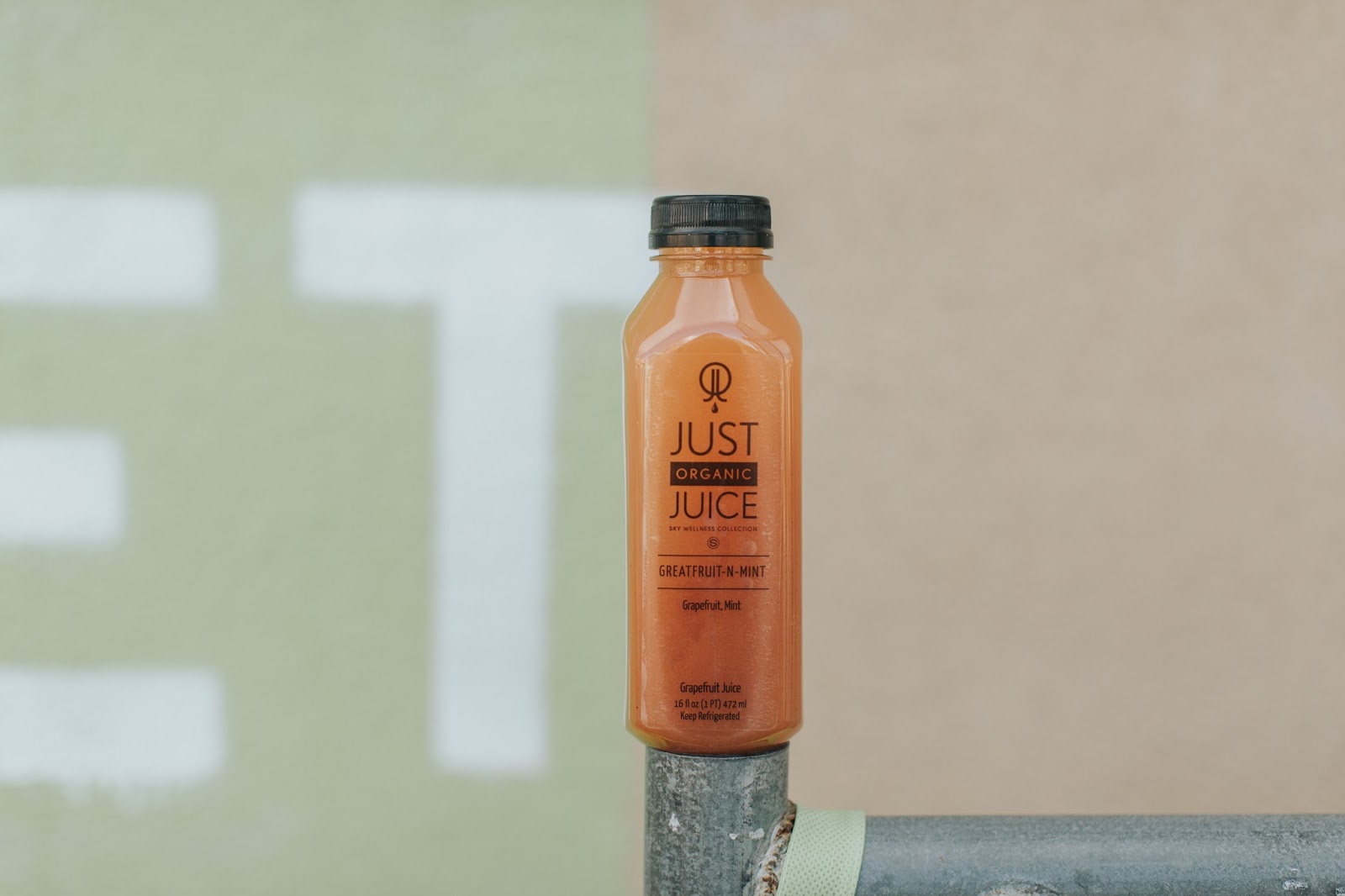 HOW TO JUICE CLEANSE WHILE BREASTFEEDING & WIWT LINK UP! The Red