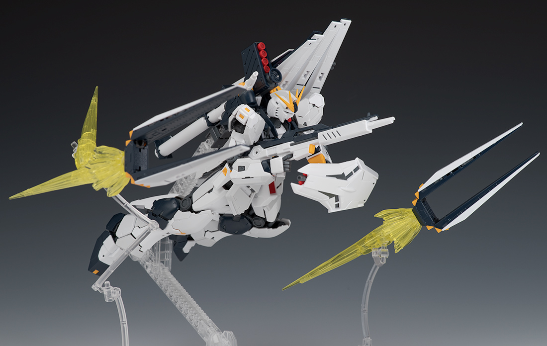 [ Review ] RG 1/144 Nu Gundam Fin Funnel Effect Set