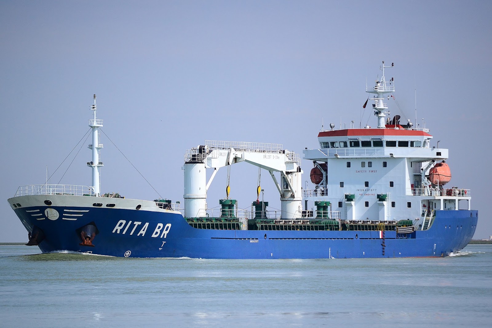 BUQUES MERCANTES A SU PASO POR SANLUCAR DE BARRAMEDA: RITA BR - IMO 9431977