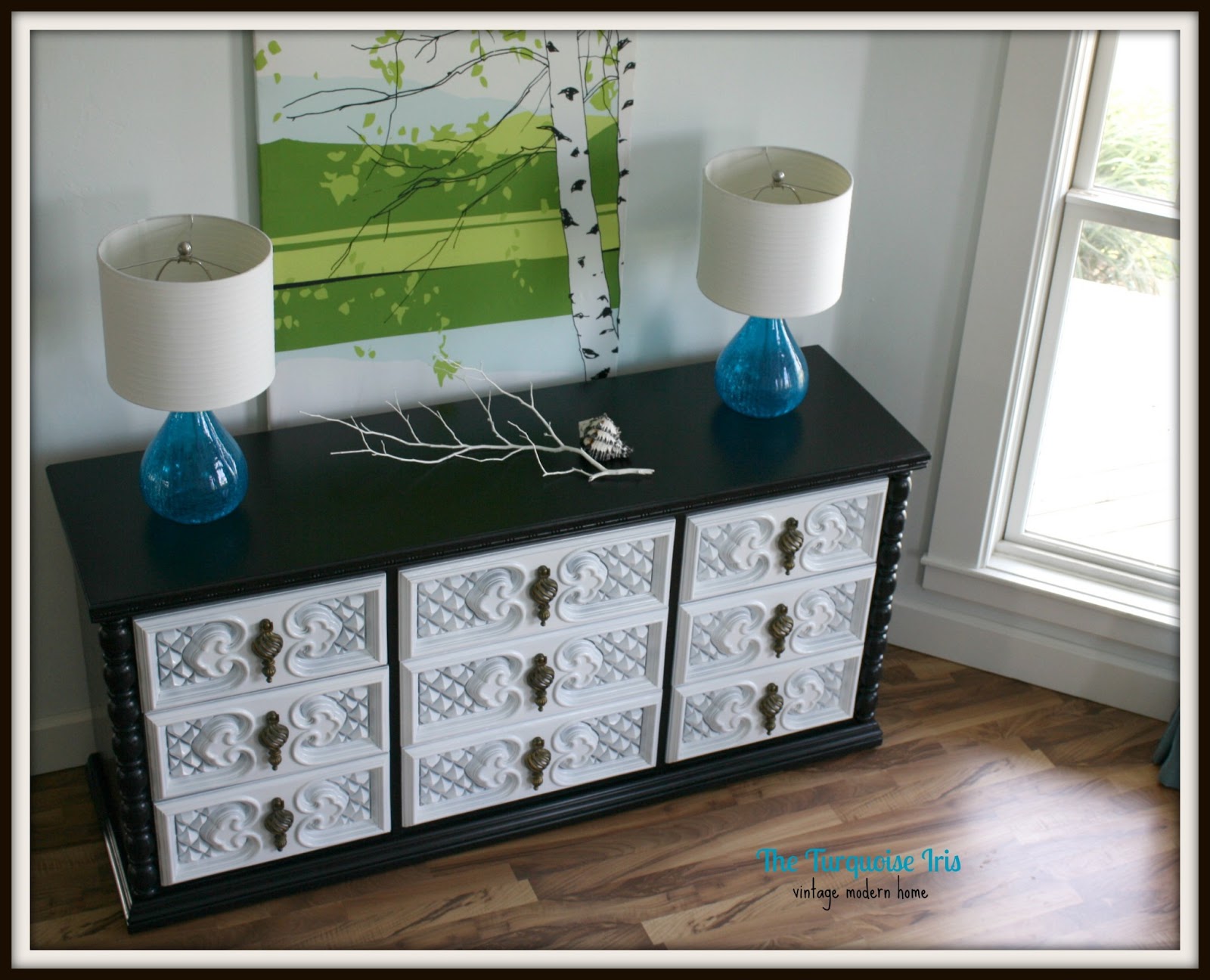 The Turquoise Iris Furniture & Art Vintage Glossy Dresser in Black