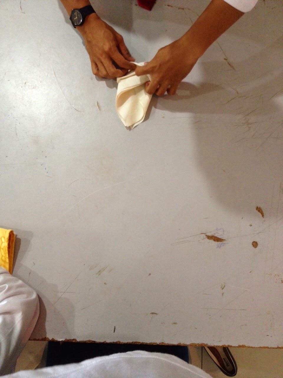 OneOhOne FnB Banana Napkin Folding oneohone-fnb-banana-napkin-folding