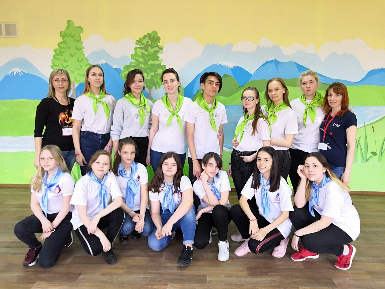 вожатая в школе