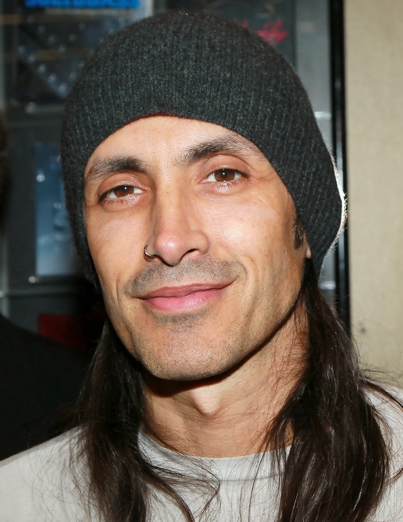 Rockfile Radio Rock Files: Happy Birthday NUNO BETTENCOURT (video)