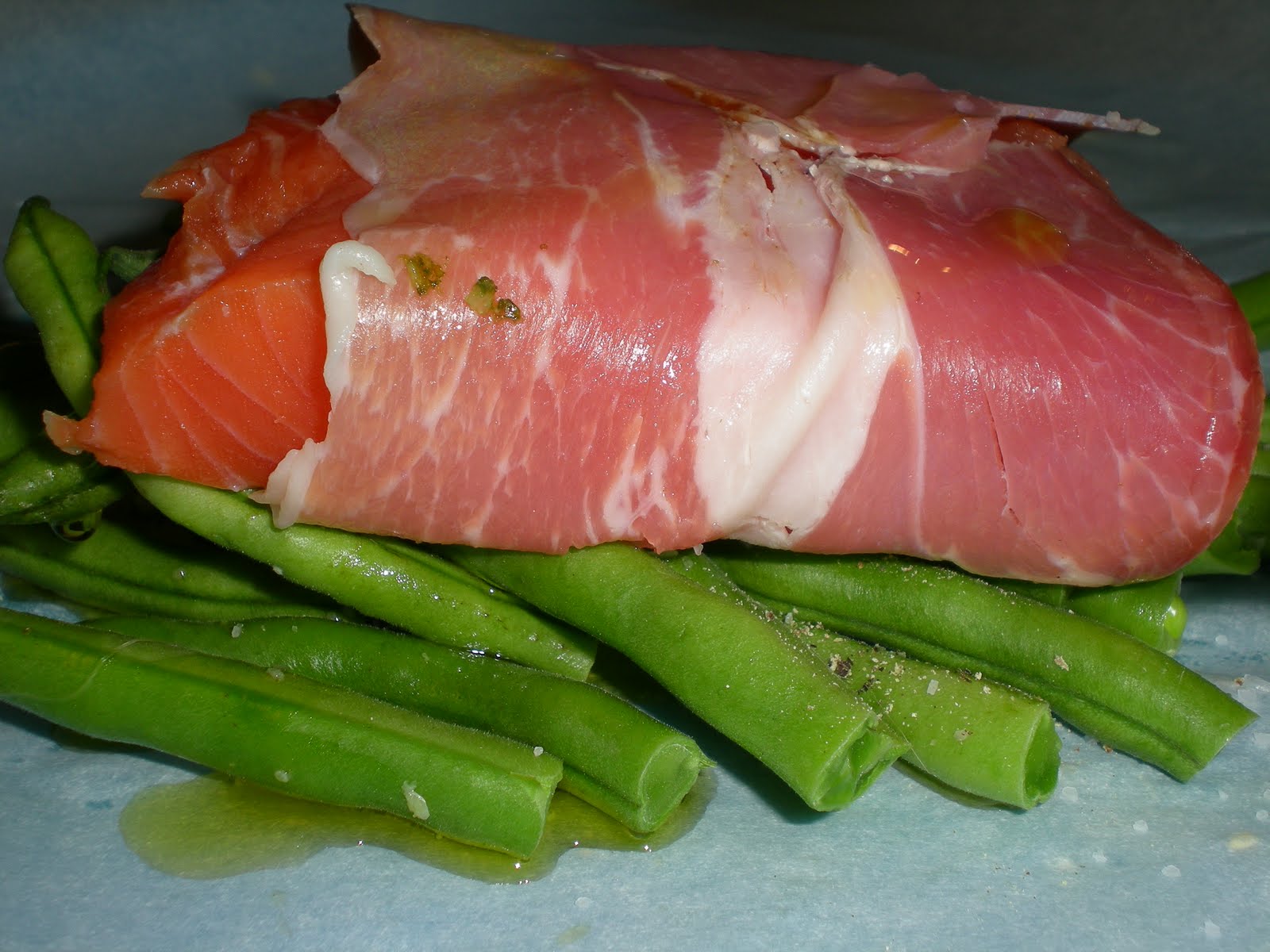 Parchment Baked Salmon with Green Beans From Anne's Kitchen