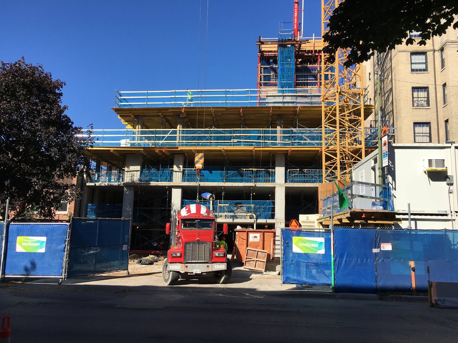 The Chicago Real Estate Local: 450 West Belmont 80 unit tower rises over busy East Lakeview (lot ...