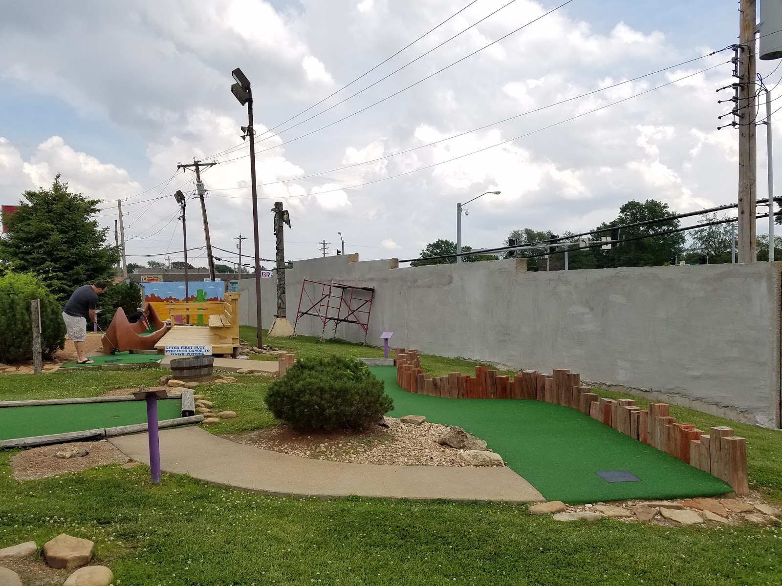 Play St. Louis Pirate’s Crusade Mini Golf, South County