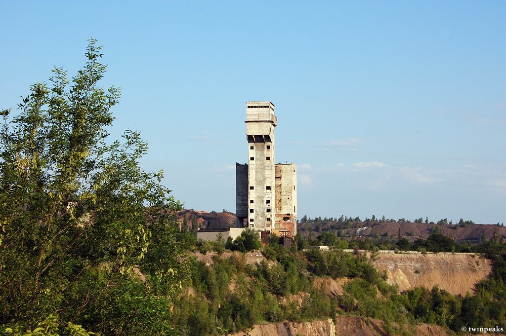 4 2 бис. бис-(2-окси-1-нафтальалкилиминат) меди. бис(2-хлорэтилового)эфир. горловка шахта кочегарка. оксалат раскраска.