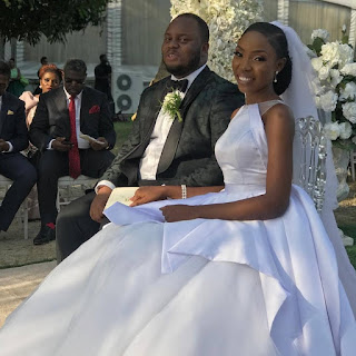 #Àṣéwẹ́rẹ́niṣẹ́Olúwa;Photos and Videos from Lala Akindoju and Chef Fregz's white wedding..